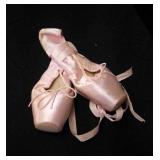 Ballet toe shoes size 7C