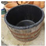 Barrel planter with liner