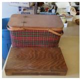 Picnic basket & empty flatware cae