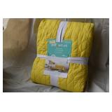 Pillowfort Yellow Quilt