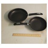 2 Cuisinart frying pans