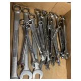 Craftsman 18 open and boxed wrenches