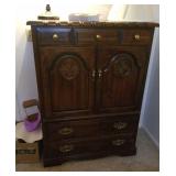 Chest of drawers