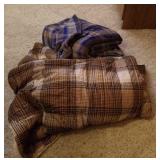2 twin size fleece blankets