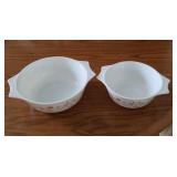 2 Pyrex bowls