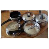 5 Cookware pans, 3 lids