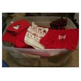 Holiday towels, linens, & decor