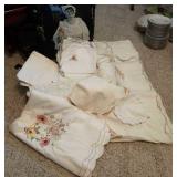 Vintage linens & tablecloths