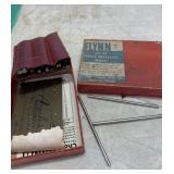 Flynn set thread measuring wires