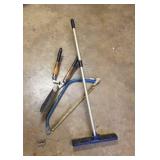 2 yard tools & pole magnet