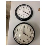 2 Plastic Wall clocks