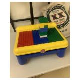 Large amount of large leggo