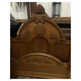 Full-size high-back bed w/nice bedding