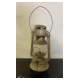 Dietz oil lantern