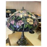 Leaded glass decorative lamp
