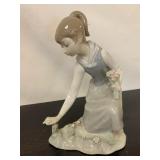 Lladro girl figurine