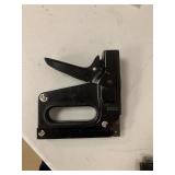 Staple gun and staples