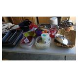 Kitchen cookware & supplies