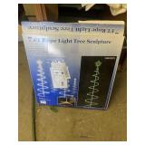 7 foot decorator Christmas tree in box