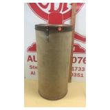 Round container with lid