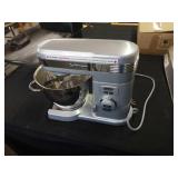 Cuisinart mixer & attachments