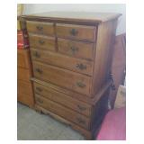 Maple 6 drawer chest, foot needs to be glued