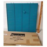 Makita 2x2 Panel Grid