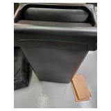 Rubbermaid Trashcan