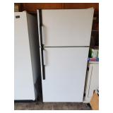 Kenmore Fridgerator Works well..