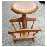 Small magaizine rack/lamp table