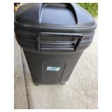 46 Gallon Trashcan On Wheels