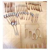 44 pc Matching Silverware Set with Tray