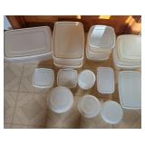 17 pc Rubbermaid Container set