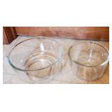 2 Sunbeam Mixing Gkass Bowls