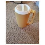 Rubbermaid 2-1/4 Quart Pitcher