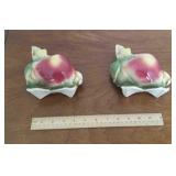 2 apple wall pockets