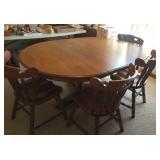 Tell City dining room table & 8 chairs