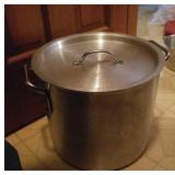Heavy aluminum stock pot & lid