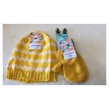 Kids hat sz 4-6x, clip on mittens