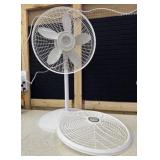 *Read* Lasko tower fan (missing middle