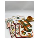 Fall Table Clothes, Oven Mit, Pot Holders & Cup Lo