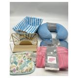 Lot of Women s Home Essentials!! Includes Wall She