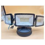 Hard wired LED flood light