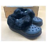 Crocs M4/W6 fuzzy slippers new