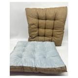Lot of 2, Size 20 x 20 Inches Gripper Home Square