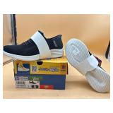 Size 8 wide (black) Skechers Women