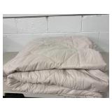 King size microfiber comforter