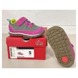 New size 5 See Kai Run shoes