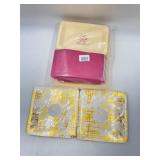 Disposable plates for any occasion 36 square golde