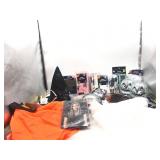 Medium LOT OF Halloween decorations d cor costumes